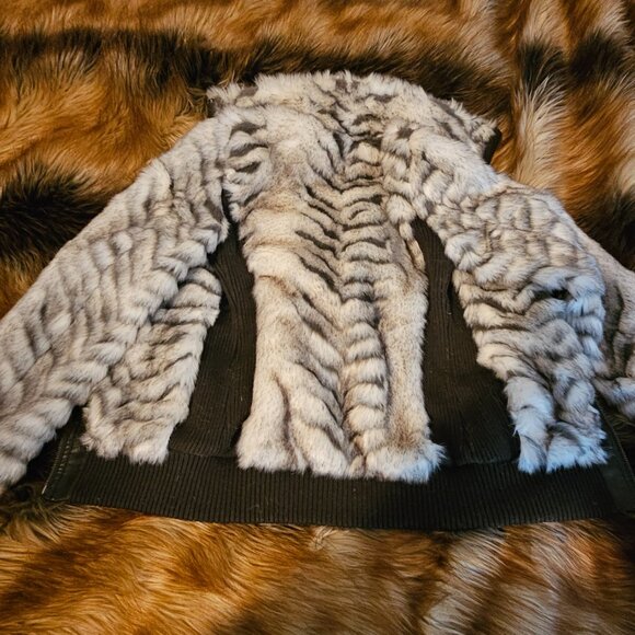 Vintage Guess XS Tipped Blue Fox Chevron Faux Fur Coat with Knit and Leather... - Picture 4 of 10